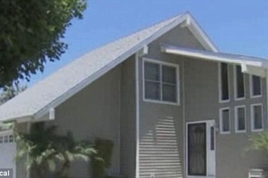 Nữ giáo viên ưu tú bị bắt vì "mây mưa" với học sinh