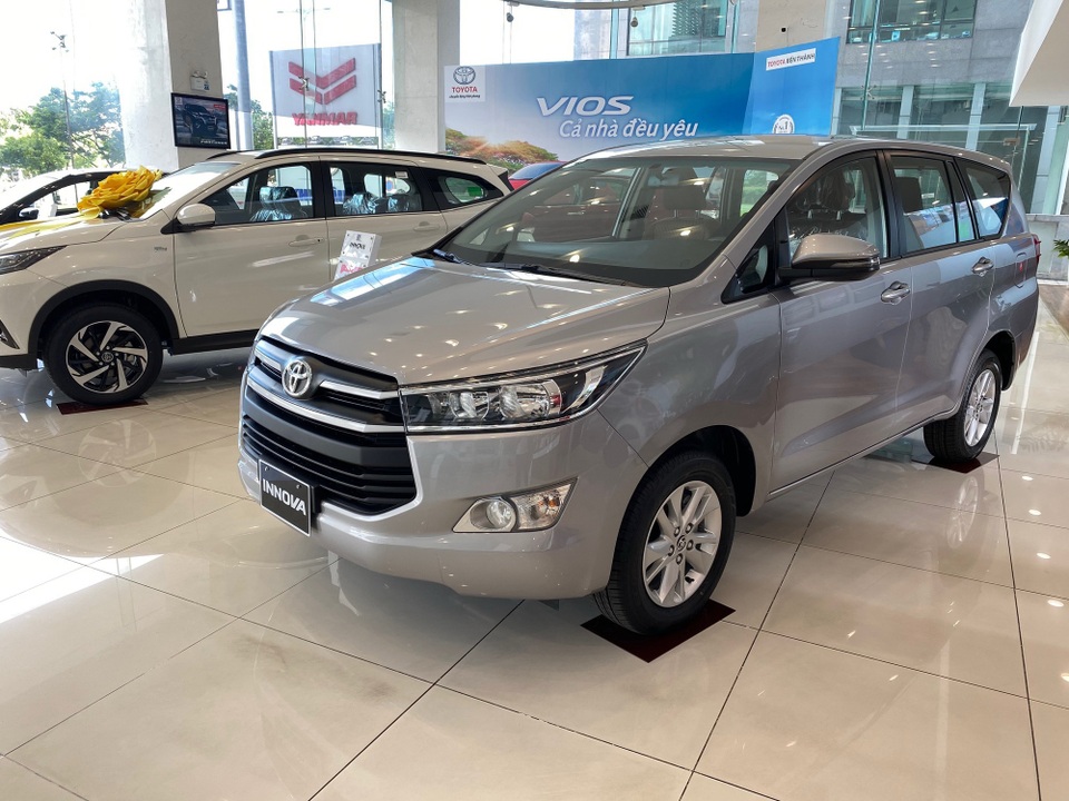 Hết được sùng bái, nhiều mẫu xe thiên thần trượt dài doanh số ở Việt Nam - 3 Hết được sùng bái, nhiều mẫu xe thiên thần trượt dài doanh số ở Việt Nam - 3