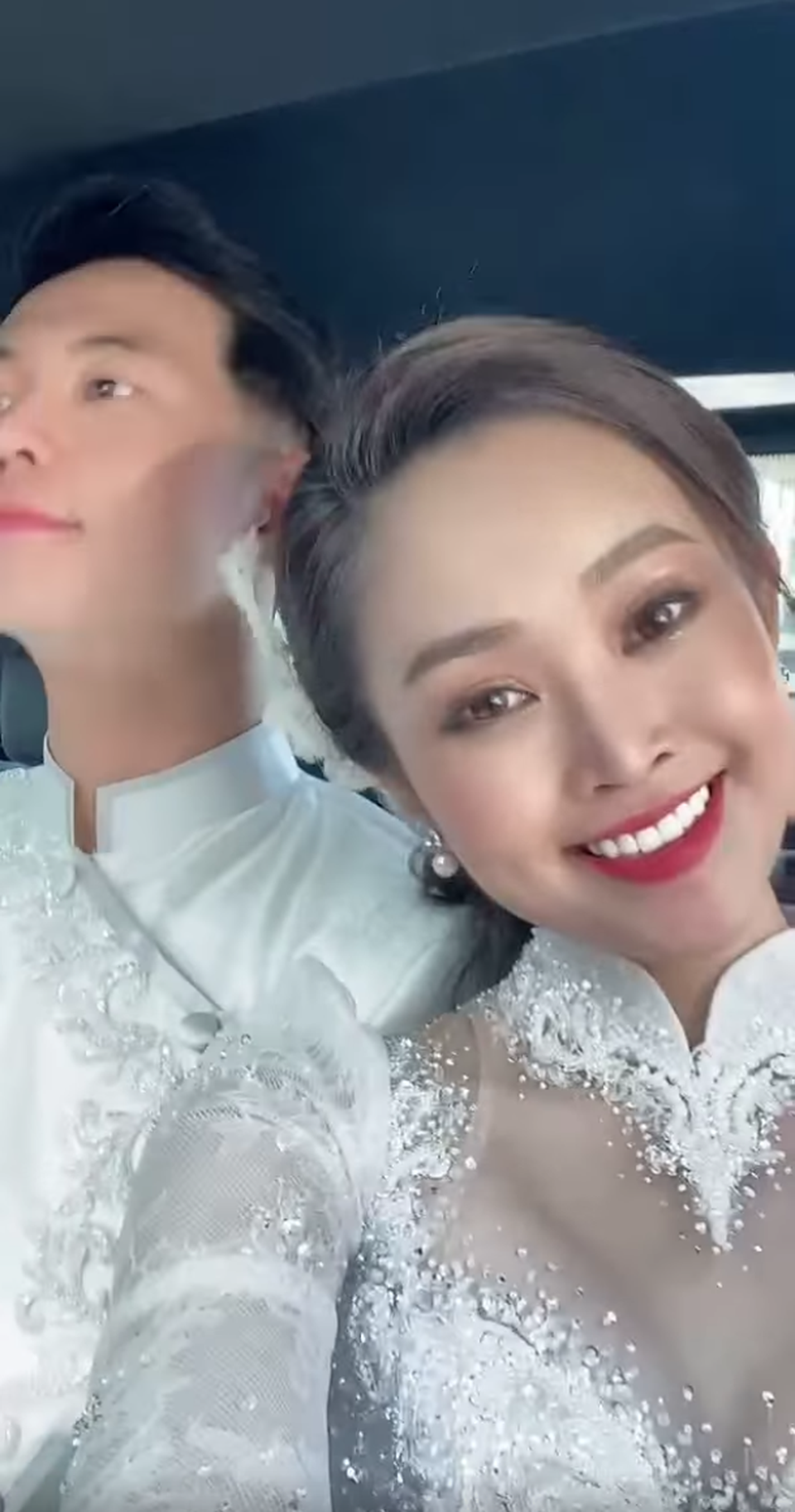 MC sở hữu nụ cười đẹp nhất VTV hạnh phúc rạng ngời bên chồng sắp cưới - 3 MC sở hữu nụ cười đẹp nhất VTV hạnh phúc rạng ngời bên chồng sắp cưới - 3