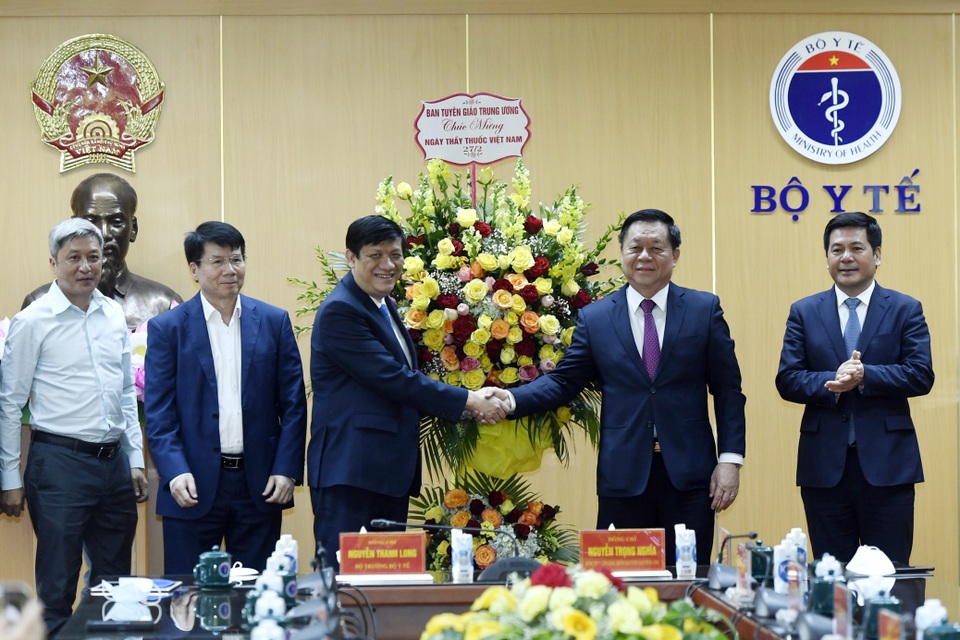 Trưởng ban Tuyên giáo Trung ương tin Việt Nam sẽ chiến thắng dịch Covid-19 - 2 Trưởng ban Tuyên giáo Trung ương tin Việt Nam sẽ chiến thắng dịch Covid-19 - 2