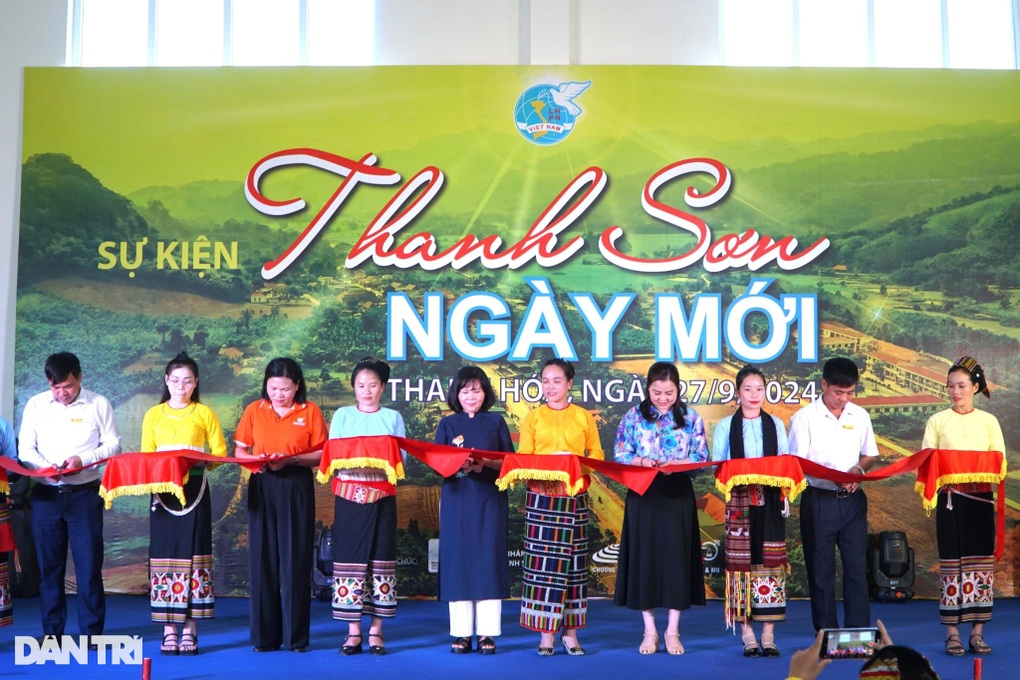 Xã miền núi không còn cảnh trưa la cà quán nhậu, tối chửi vợ con - 3 Xã miền núi không còn cảnh trưa la cà quán nhậu, tối chửi vợ con - 3