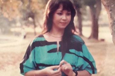 Nhan sắc "khuynh thành" thời trẻ của vợ ông trùm Phan Quân "Người phán xử"