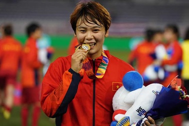 Giành HCV SEA Games, "cánh én nhỏ" Phạm Hải Yến dành tặng bà ngoại đã khuất