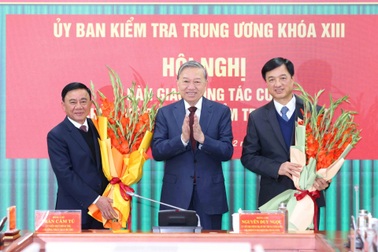 Hội nghị bàn giao công tác của Chủ nhiệm Ủy ban Kiểm tra Trung ương