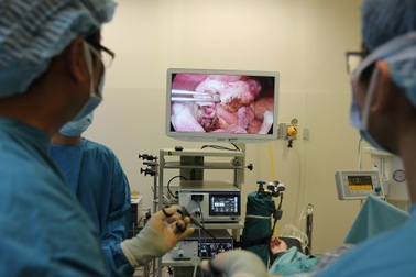 Ruột thừa viêm bị đẩy lệch chỗ, mẹ con thai phụ suýt nguy nan