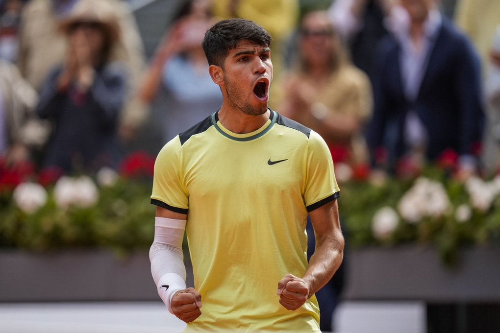 Alcaraz vượt qua cuộc thử lửa, tiến bước tại Madrid Open - 1 Alcaraz vượt qua cuộc thử lửa, tiến bước tại Madrid Open - 1
