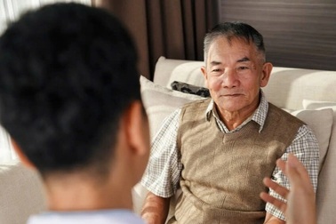 Hơn 20 năm cứ đi qua nhà chú hàng xóm, tôi đều bật khóc không thành tiếng