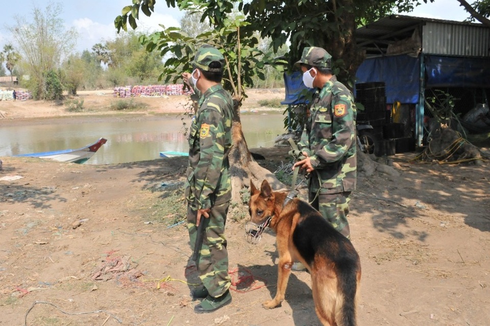 Đồng Tháp phát hiện 1 thuyền viên dương tính SARS-CoV-2 - 3 Đồng Tháp phát hiện 1 thuyền viên dương tính SARS-CoV-2 - 3