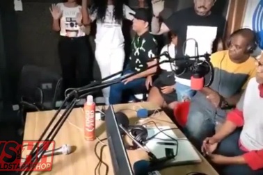 Sốc clip vụ cướp diễn ra trong chương trình talk show được phát trực tiếp trên Facebook