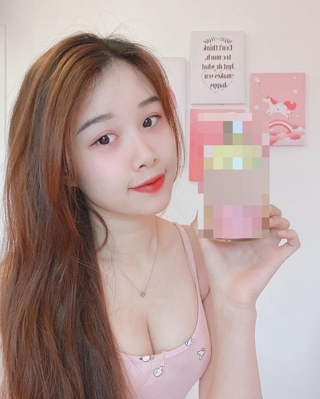 Điểm lại 4 scandal của hotgirl từng gây bão dư luận trong năm qua - 6 Điểm lại 4 scandal của hotgirl từng gây bão dư luận trong năm qua - 6