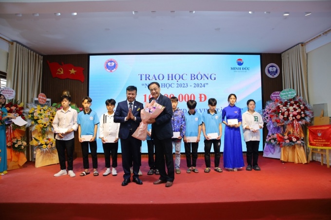 Trao học bổng cho học sinh, sinh viên nghề Điện Công nghiệp