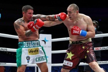 Tung đòn “lưỡng bại câu thương”, võ sĩ Trung Quốc hạ đo ván đối thủ