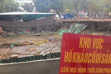 Nhanh chóng lấp cát các hố khai quật tại Hoàng thành Thăng Long