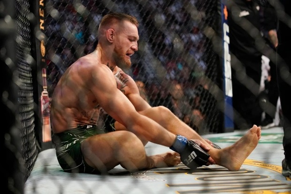 Conor McGregor tập luyện điên cuồng, chờ ngày trở lại sàn đấu - 1 Conor McGregor tập luyện điên cuồng, chờ ngày trở lại sàn đấu - 1