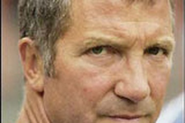 Bóng tối ở St James’ Park 