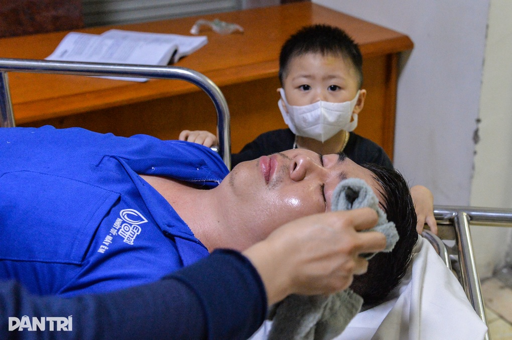 Ô tô tông 17 xe máy: Lần đầu tiên tôi gặp cảnh tượng hãi hùng như vậy - 3 Ô tô tông 17 xe máy: Lần đầu tiên tôi gặp cảnh tượng hãi hùng như vậy - 3