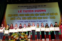Hà Nội: Tuyên dương 125 học sinh, sinh viên dân tộc thiểu số có thành tích xuất sắc.