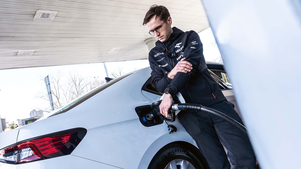 Chiếc ô tô động cơ diesel lập kỷ lục đi 2.831km chỉ với một bình nhiên liệu - 2 Chiếc ô tô động cơ diesel lập kỷ lục đi 2.831km chỉ với một bình nhiên liệu - 2