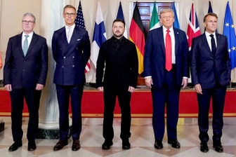 Tổng thống Trump cảnh báo châu Âu về loạt vấn đề "nóng"