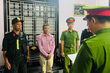 Bắt nguyên Giám đốc CDC Thừa Thiên Huế