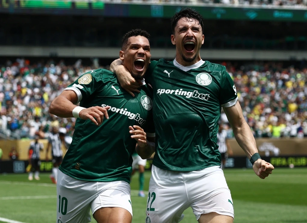 فوز مذهل في معركة كرة القدم الكبرى بين البرازيل في كأس العالم للأندية FIFA - 2 Chiến thắng nghẹt thở ở đại chiến bóng đá Brazil tại FIFA Club World Cup - 2