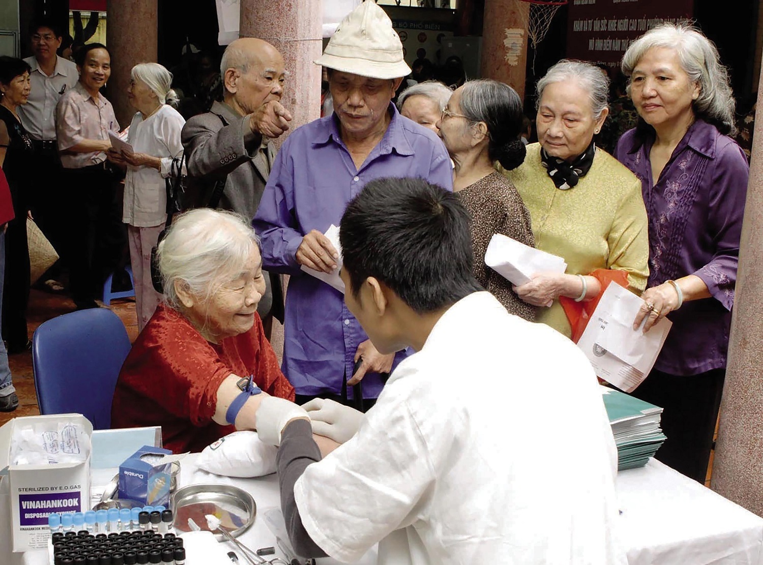 Anh 1 gia hoa dan so.jpg Anh 1 gia hoa dan so.jpg