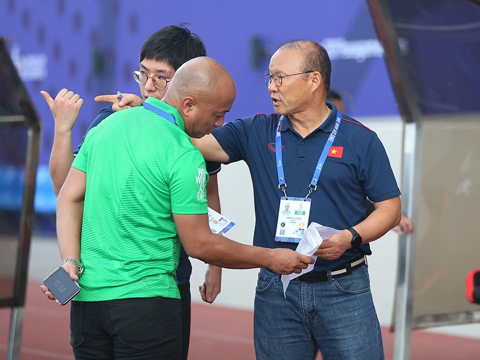 HLV Park Hang Seo phát hiện U22 Brunei tráo người - 3 HLV Park Hang Seo phát hiện U22 Brunei tráo người - 3