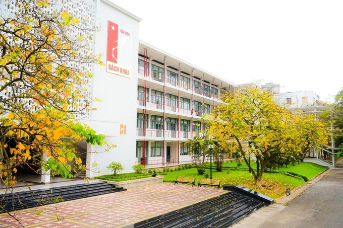 Đặt tên đại học: Ngôn ngữ hay pháp lý? - 1 Đặt tên đại học: Ngôn ngữ hay pháp lý? - 1
