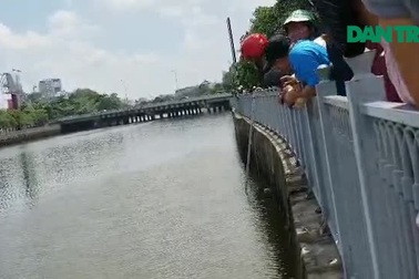 Hiện trường phát hiện thi thể nghi can sát hại nữ sinh ở kênh Nhiêu Lộc