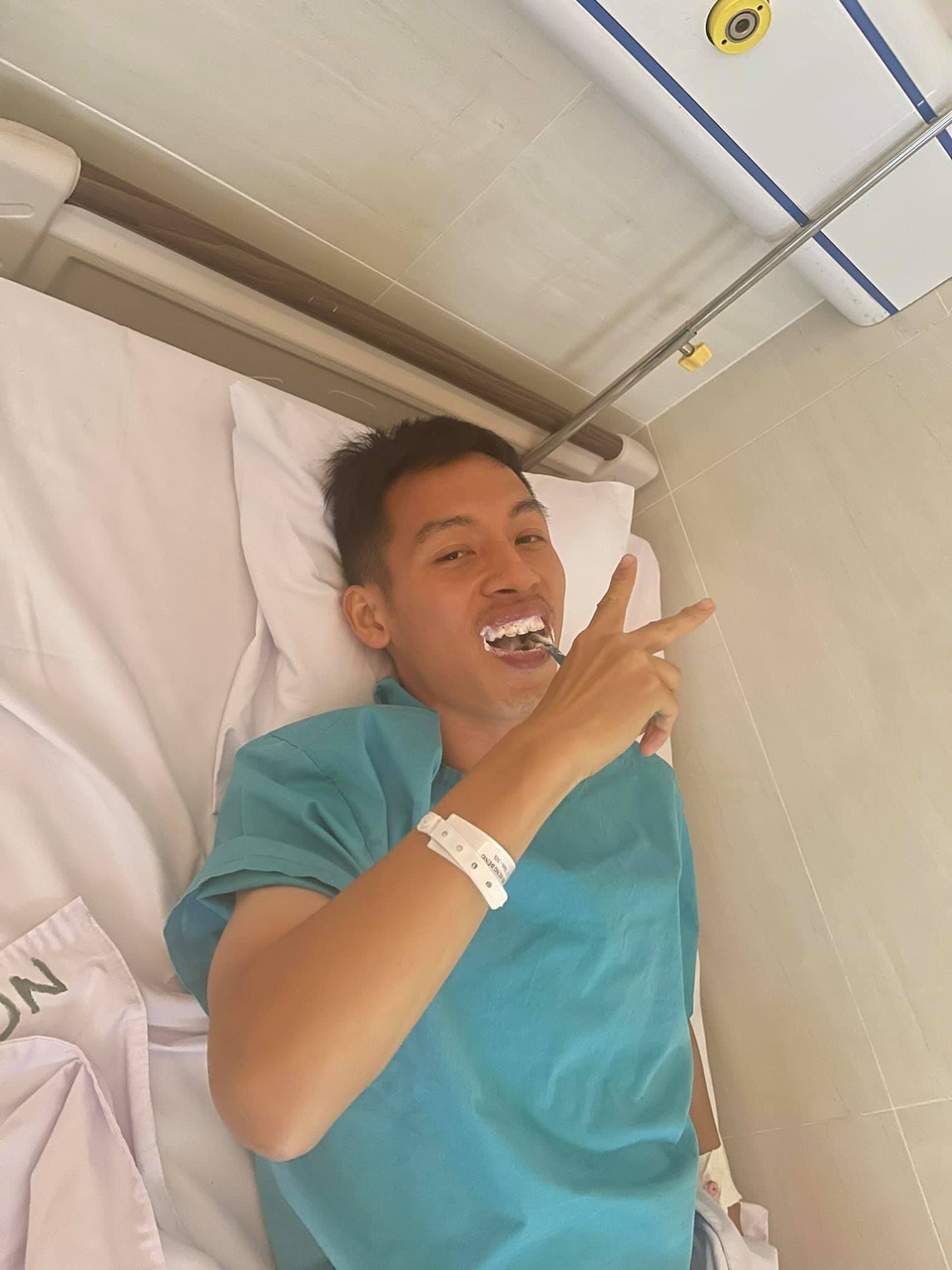 Khoảnh khắc nhí nhảnh, hạnh phúc của vợ chồng Hùng Dũng - 3 Khoảnh khắc nhí nhảnh, hạnh phúc của vợ chồng Hùng Dũng - 3