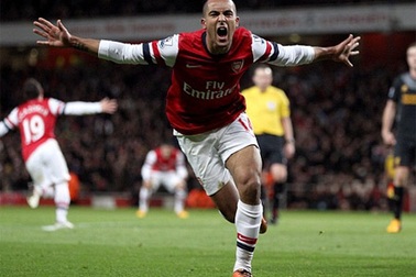 Arsenal bất phân thắng bại cùng Liverpool