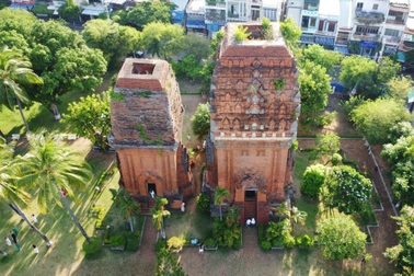 Thử nghiệm chuyến tàu khám phá tháp Chăm cổ kính tại Bình Định dịp 30/4