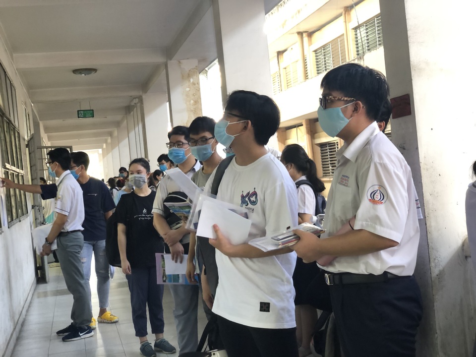 Thi tốt nghiệp 25, 26 điểm vẫn tiếp tục thi Đánh giá năng lực - 1