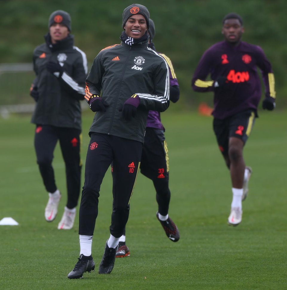Dàn “hùng binh” của Man Utd “luyện công”, sẵn sàng đón RB Leipzig - 14 Dàn “hùng binh” của Man Utd “luyện công”, sẵn sàng đón RB Leipzig - 14