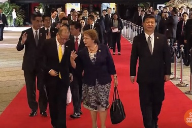 Chủ tịch Trung Quốc “cô đơn” trên thảm đỏ APEC