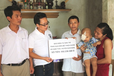 Gần 700 triệu đồng đến với bé Thiện Nhân 