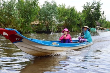 Về nơi người dân từ lúc sinh ra đến chết không biết "mặt" cầu đường bê tông!