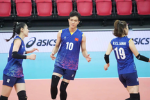 Bích Tuyền bùng nổ, tuyển bóng chuyền nữ Việt Nam vào bán kết giải châu Á