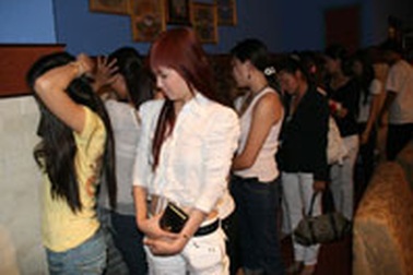 Phá một đường dây gái mại dâm cao cấp