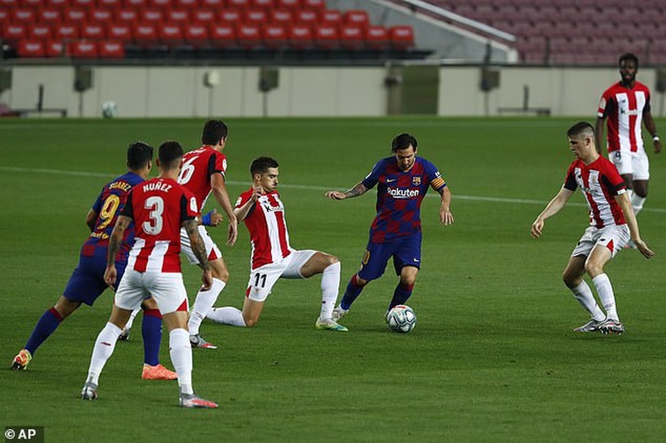 Messi và Rakitic tỏa sáng giúp Barcelona nhọc nhằn đánh bại Bilbao - 4 Messi và Rakitic tỏa sáng giúp Barcelona nhọc nhằn đánh bại Bilbao - 4