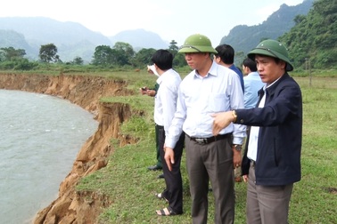 Quảng Trị chi 3 tỷ đồng khắc phục khẩn cấp sạt lở bờ sông