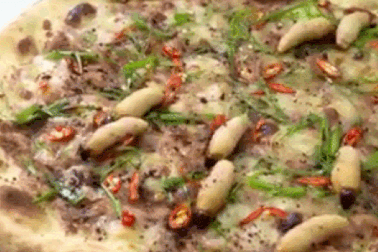 6 món pizza “kinh dị” bậc nhất hành tinh, Việt Nam có 2 món