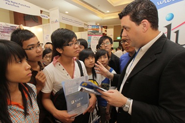 “Săn” học bổng du học 