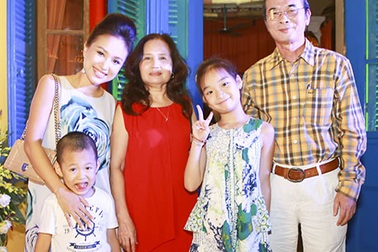 Bố mẹ chồng cũ vẫn yêu thương Vân Hugo