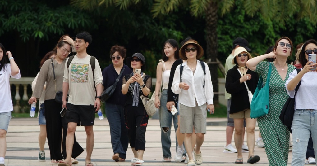 안장성은 연휴 첫날 관광으로 1,420억동(VND) 이상을 벌어들였다. Ngày đầu nghỉ lễ, An Giang thu hơn 142 tỷ đồng từ du lịch - 1