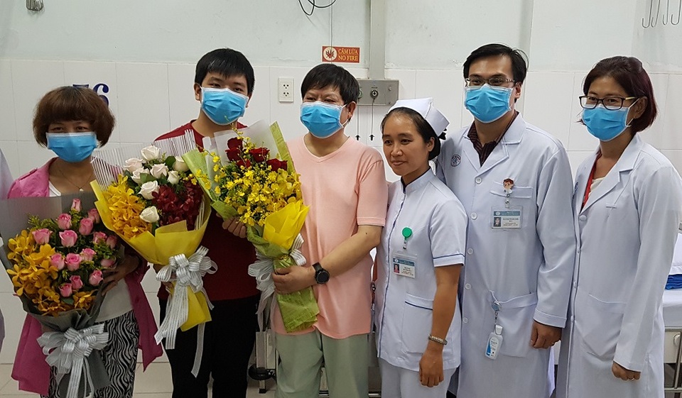 Nữ bác sĩ mang “trái tim rực lửa” cứu mạng người trong dịch bệnh Covid-19 - 3 Nữ bác sĩ mang “trái tim rực lửa” cứu mạng người trong dịch bệnh Covid-19 - 3