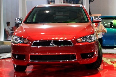 Triệu hồi Mitsubishi Outlander và Lancer tại Việt Nam