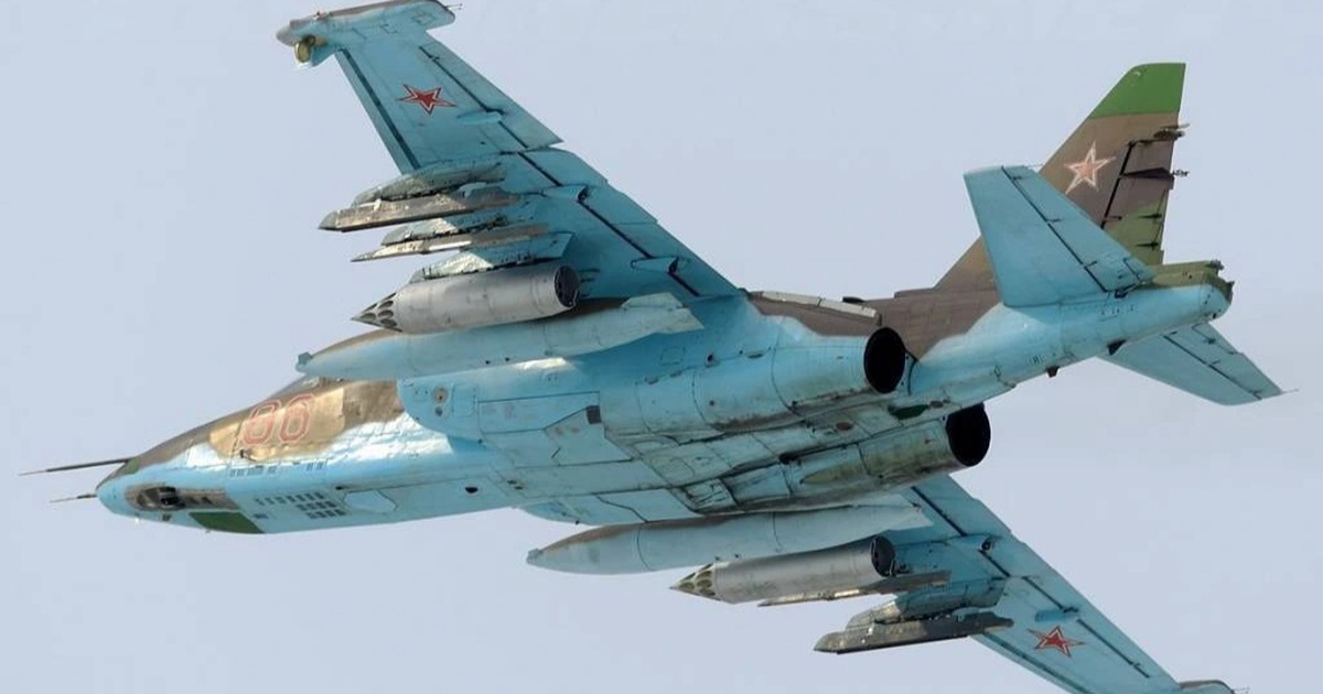 Nga mất 1 máy bay Su-25 nghi do bị “quân ta bắn quân mình” Nga mất 1 máy bay Su-25 nghi do bị “quân ta bắn quân mình”