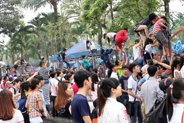 10 cách kéo lùi văn minh của một số người Việt