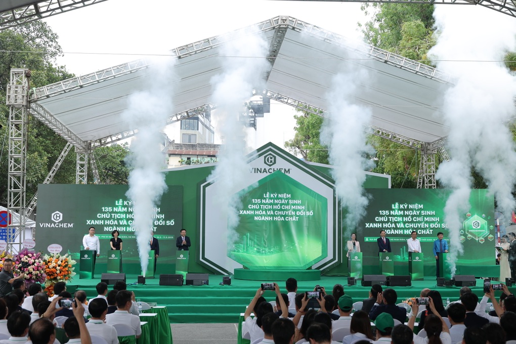 Vinachem tổ chức chuỗi hoạt động xanh hóa ngành hóa chất tại phố đi bộ Hà Nội - 1 Vinachem tổ chức chuỗi hoạt động xanh hóa ngành hóa chất tại phố đi bộ Hà Nội - 1